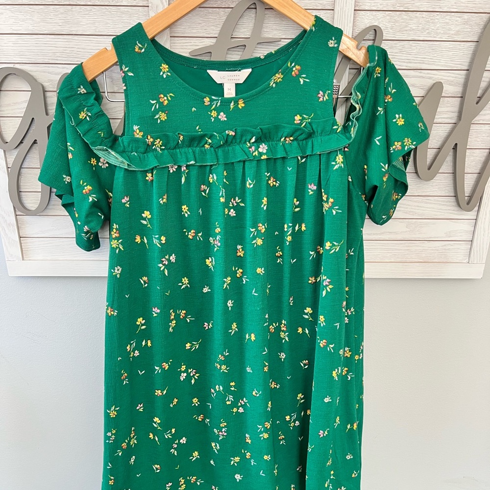 Lauren Conrad adorable dress. Worn once for family photos.